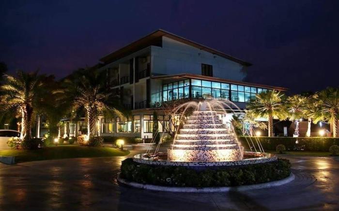 Ray Hotel