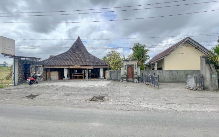 Urbanview Hotel Lilis Cempaka Mas Guesthouse