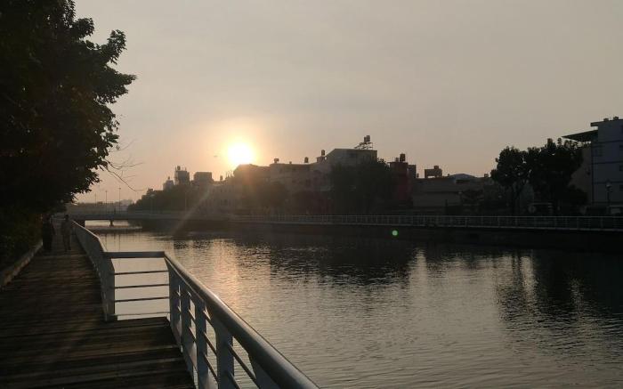 Riverside House-2 room(near Dream mall)