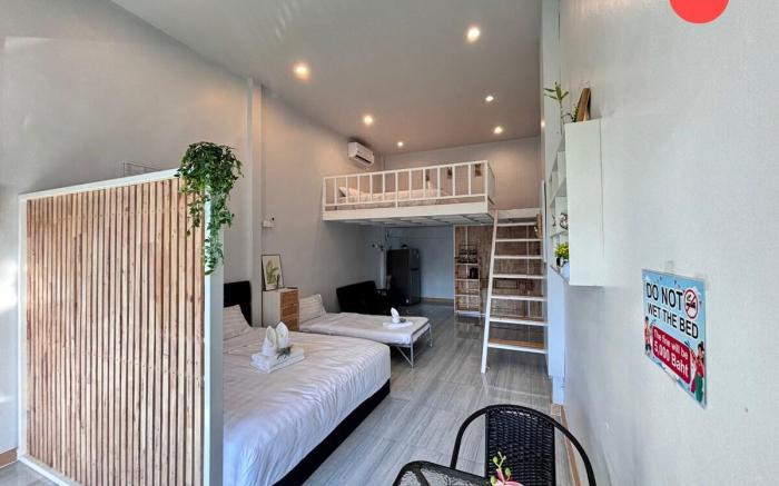 Loft & Cozy Stay near Lee Garden
