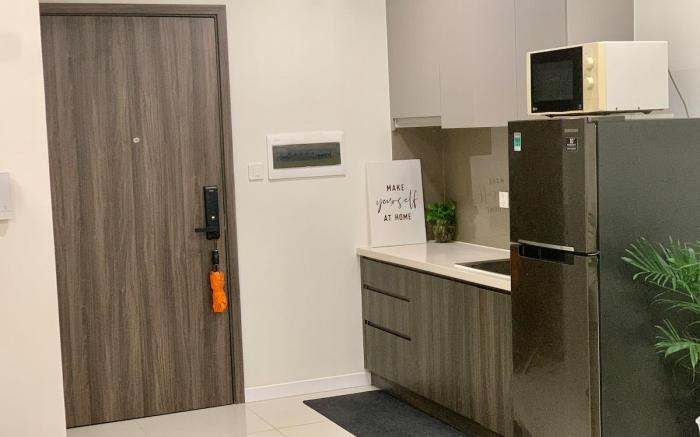 Spacious Luxury Apt - SECC, Korean Town & Center