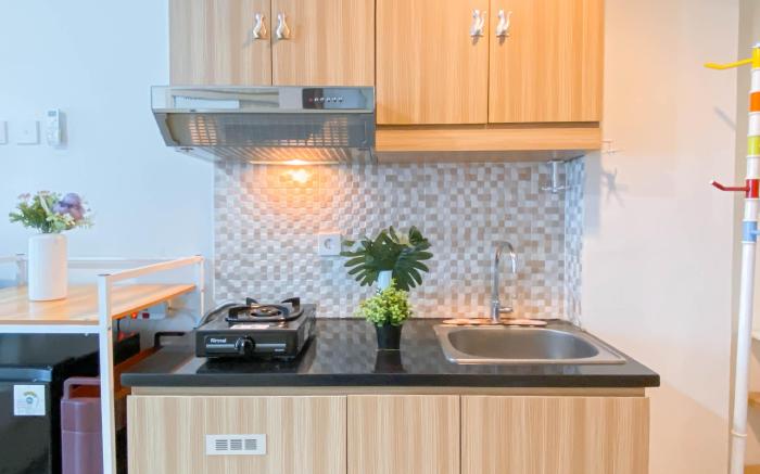 Cozy Modern Studio Grand Dhika City By Travelio