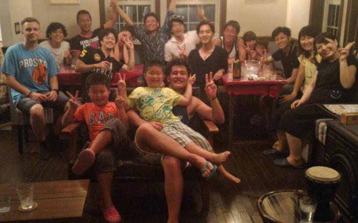 Iza Kamakura Guest House and Bar