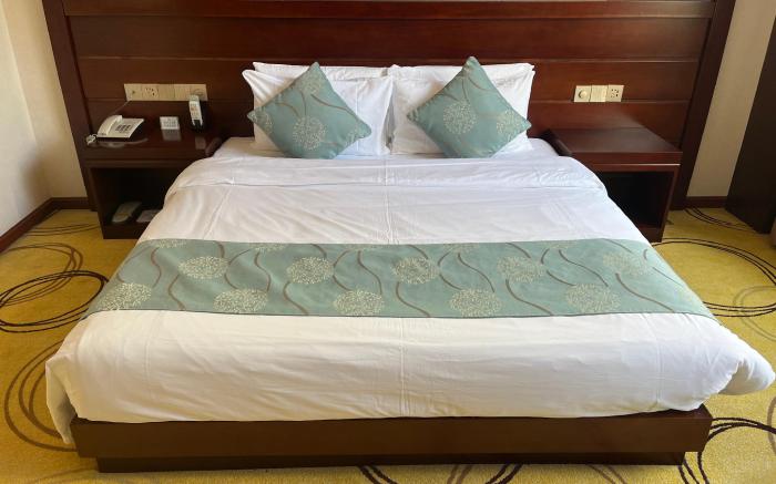 Home Inn Style Kunming Dianchi Haigeng Dam