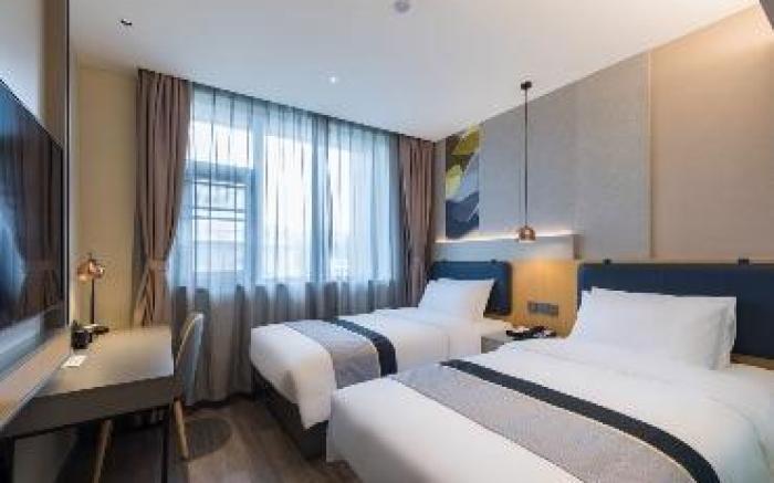 Home Inn Style Zhenjiang Suning Plaza Yong'an Road Food Street