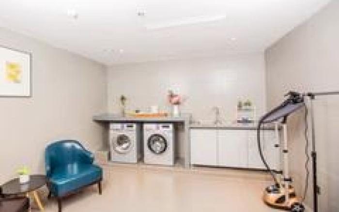 Home Inn Style Dalian Railway Station Youhao Square Metro Station