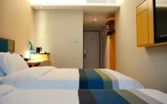 Home Inn Style Jingdezhen People's Square Guomao Ceramic City