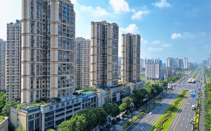 Home Inn Style Yibin Luneng Xinyue Bay