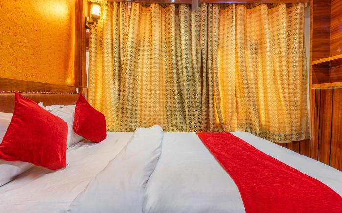 OYO 830 Hotel Amrit Kunja