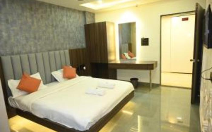 Metro Inn Residency 4km Kalyan Station by Prospera