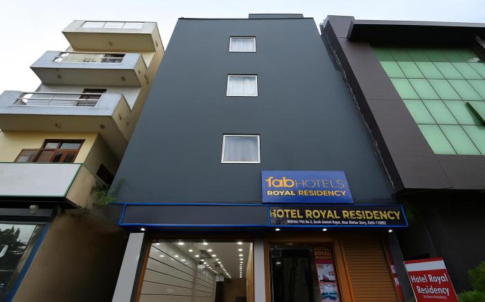 FabHotel Royal Reena Residency
