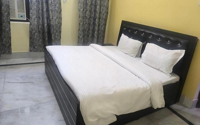 FabHotel Baba Guest House
