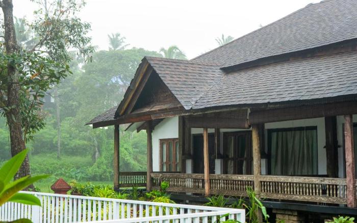 West Bay Palm TreeHeritage Beach Resort