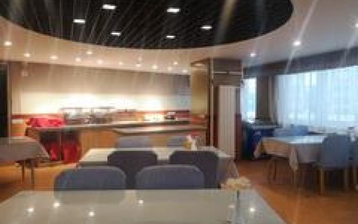 Home Inn Yantai Wanda Plaza Suochengli Ancient Street