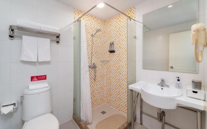 Home Inn Qinhuangdao Railway Station