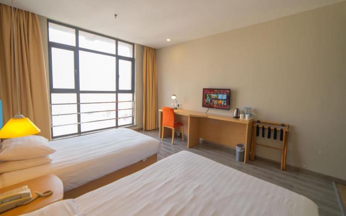 Home Inn Yangzhou Jinghuacheng Wangyue Road