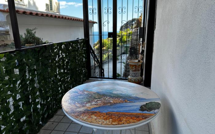 Lost In Amalfi