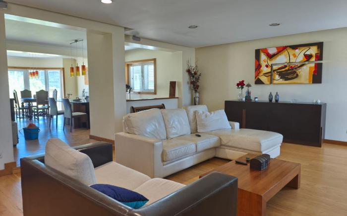 Floors Villa Close Apúlia Beach