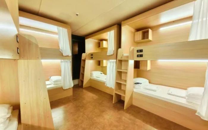 Mojue Youth Hostel - Dadonghai