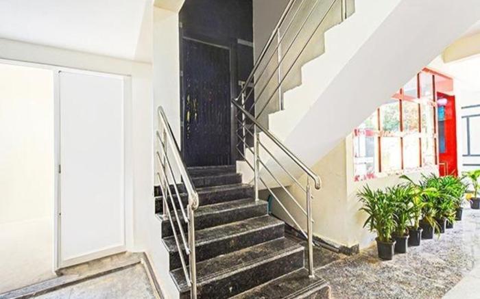 FabHotel Rio Hitech City
