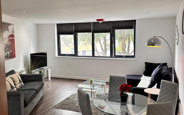 One-bed Luxury Apartment B11SA by LiveComfortably