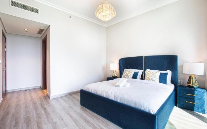 Elegant 4BR High-Rise Overlooking Burj Khalifa & Fountains