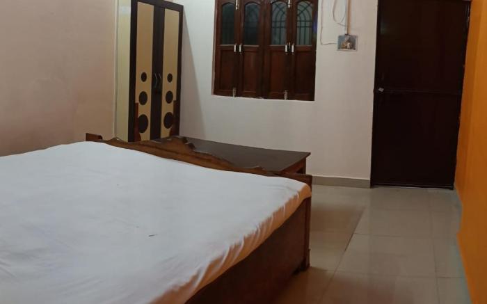 Dr Maurya Homestay 2BHK  + Single Room Driver
