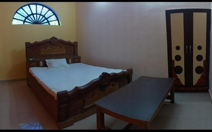 Dr Maurya Homestay 2BHK  + Single Room Driver