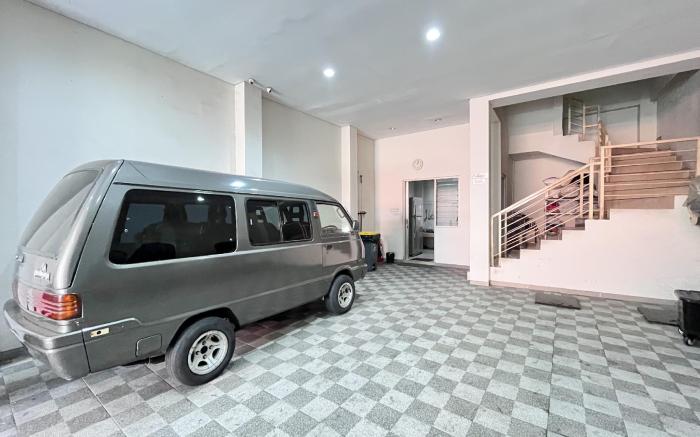 Urbanview Hotel Syariah Graha 8 Bubutan Surabaya