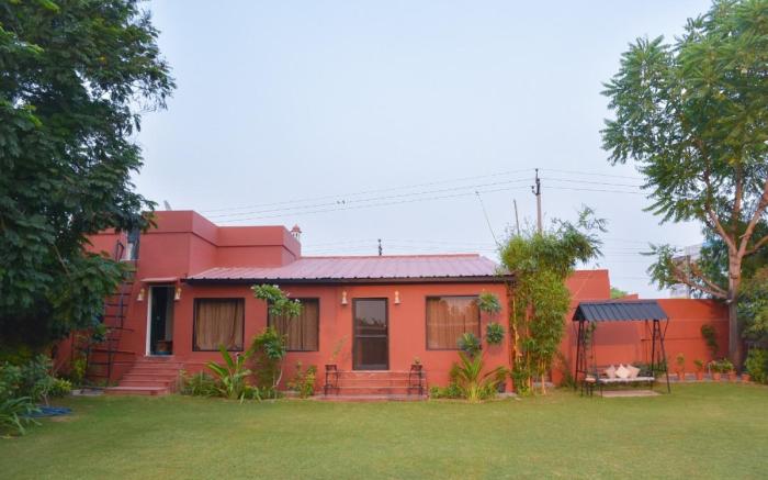 OM KANTA FARMS