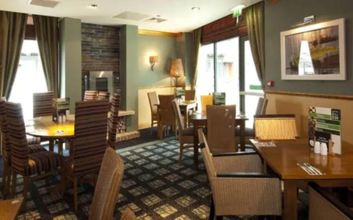 Premier Inn Leicester - Forest East