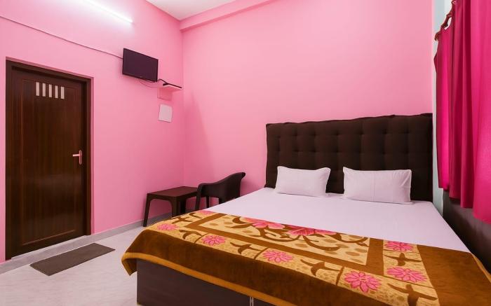 HOTEL SHIVAYY MAJESTIC 3kmfromkashivishwanathtempl