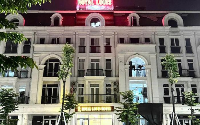 phòng đôi có bếp, ban công ở ks Royal Louis Hà Nội