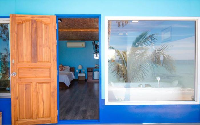 Seafar Resort