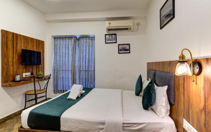 Emerald Suites By Classio