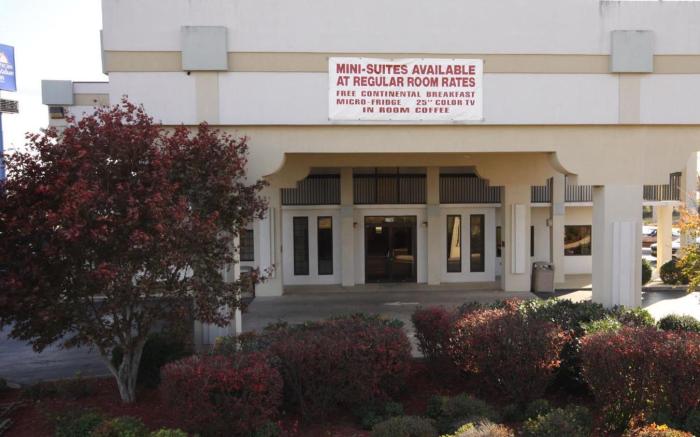 Gateway Inn and Suites Clarksville