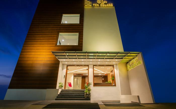 Hotel Ten Square - Near To The Taj Mahal