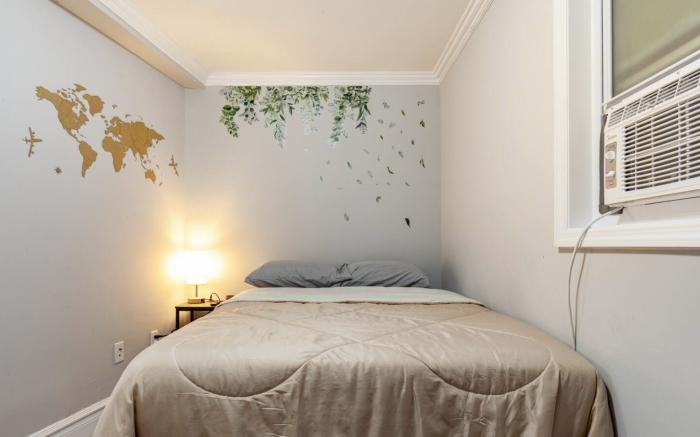 Prime Columbus Circle 1BR: Steps from Central Park