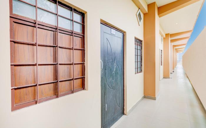 SPOT ON Hotel Dezire Dhankot Chowk