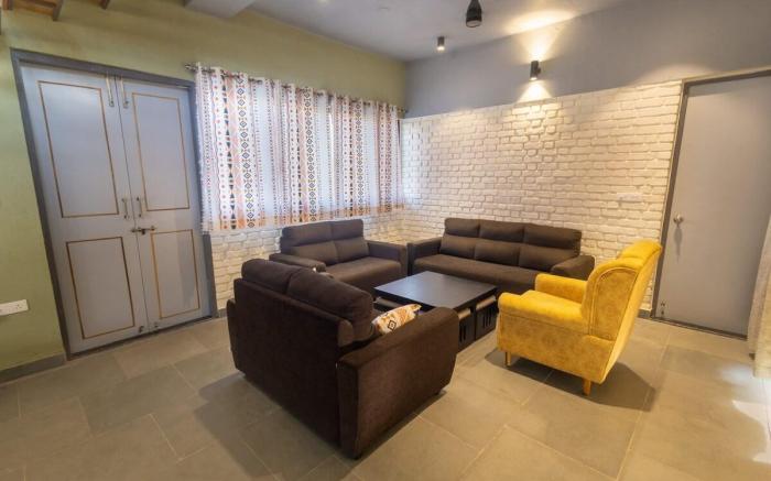 StayLeisurely The Flint House 3BHK, Murbad