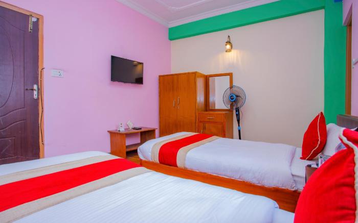 OYO 414 Hotel Om