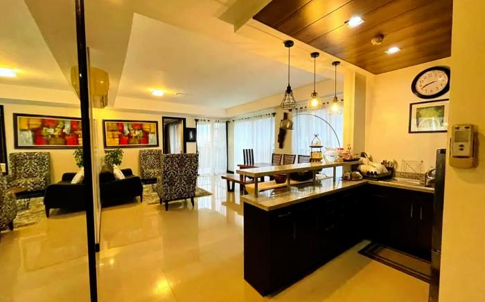 Tagaytay Highlands 4 BR Suite
