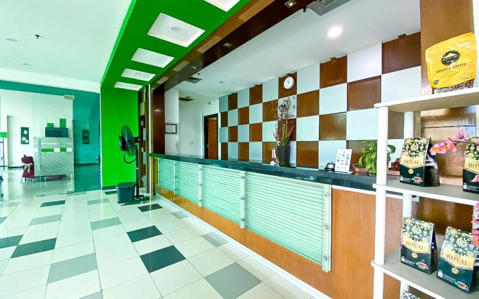 Urbanview Hotel Cosmo Jambi