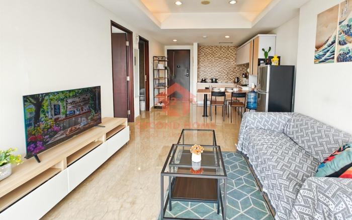 Luxury 1BR Royale Springhill w/ Private Lift