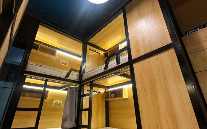 Luxury Hostel Bedspace in Downtown Near Metro