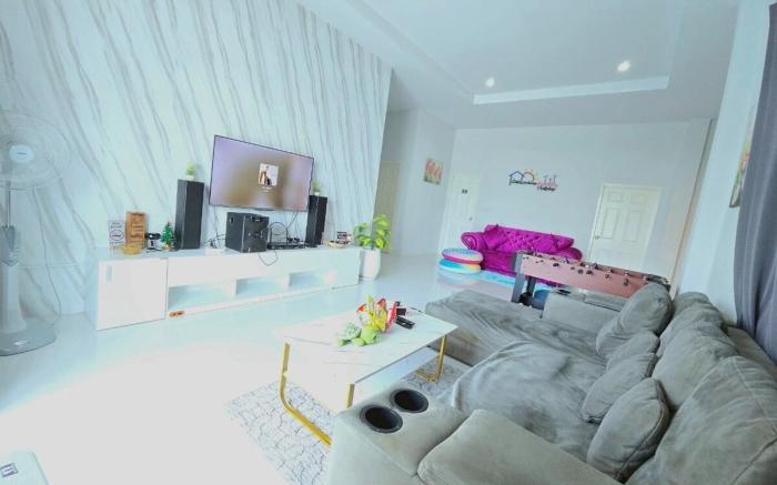 Sunshine Pool villa sattahip