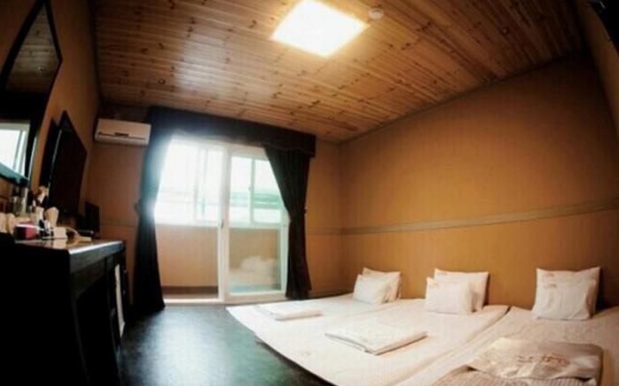 Goodstay Shilla Hotel