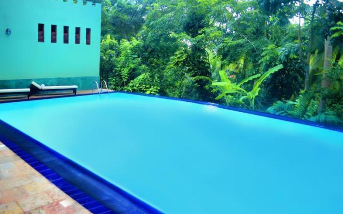 Tropical Retreat
