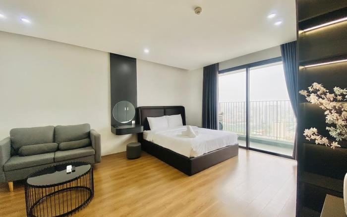 1 Bedroom apartment/high floor city view