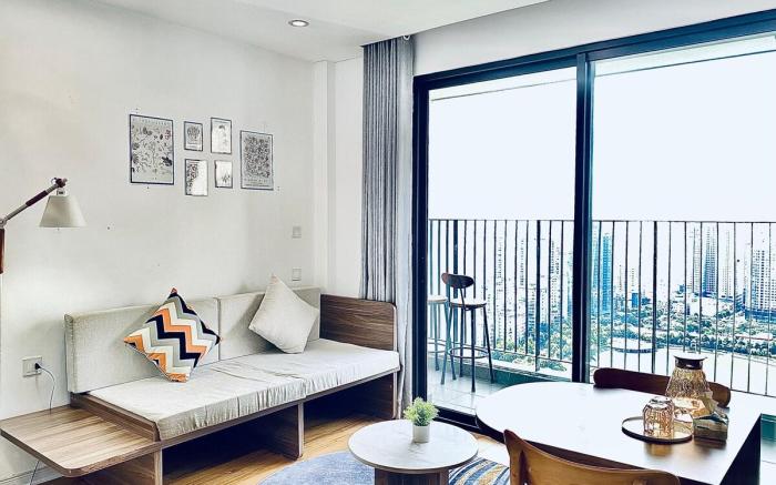 High-floor Lake View Apartment